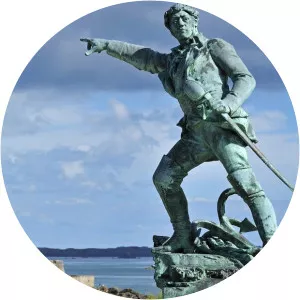 musée des terre-neuvas statue de robert surcouf