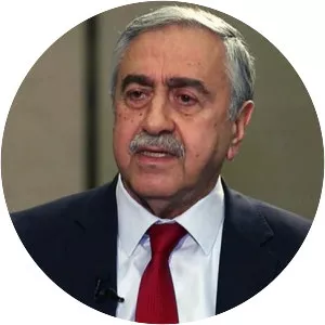 mustafa akıncı