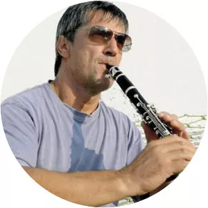 Mustafa Santic - Musician