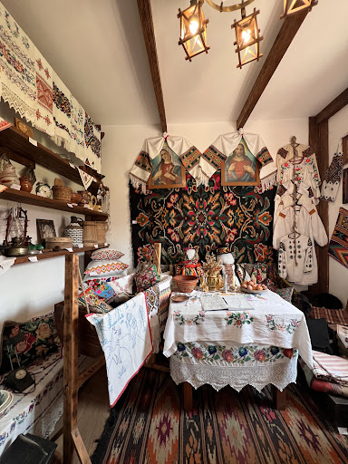 Muzey Istoriyi Ta Starozhytnostey Tatarova - Museum in Tatariv, Ukraine