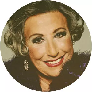 Müzeyyen Senar - Turkish music performer