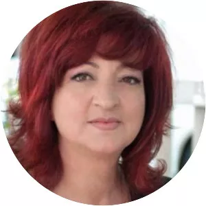 Myfarete Laze - Musical artist