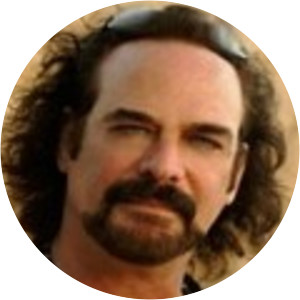 Myke Michaels - Make-up artist