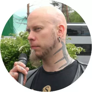 Mynni Luukkainen - Musician