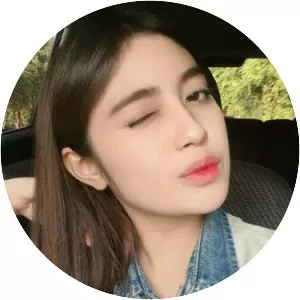 Nabilah Ratna Ayu Azalia