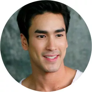 Nadech Kugimiya