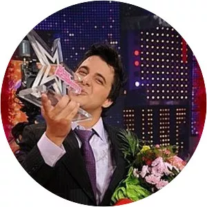 nader guirat اسماء بسيط