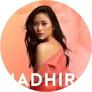 nadhira ulya - Singer