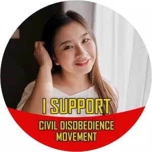 Nadi Shwe Yi photograph