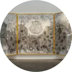 Nadia Kaabi-Linke - Visual artist