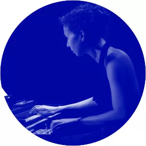 Nadia Ratsimandresy - Musical artist