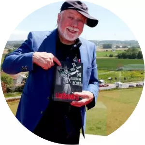 Nadine Mignon - Urbanus' wife