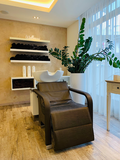 Nadine Siedler Hairstyle - Hair salon in Austria