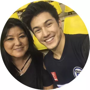 Nadna Oyakawa - Arthur Mariano's mother