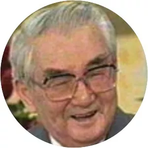 Nagaharu Yodogawa - Japanese film critic