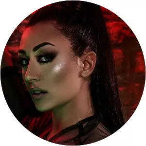 Naida Bešlagić - Singer