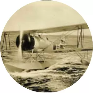 Nakajima E8N photograph