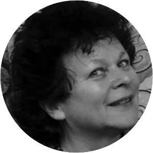 Nana Nauwald - Author