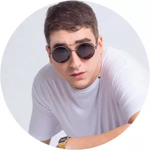 Nanno V - Musical artist