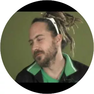 isaac maya nano bravo - Musical artist