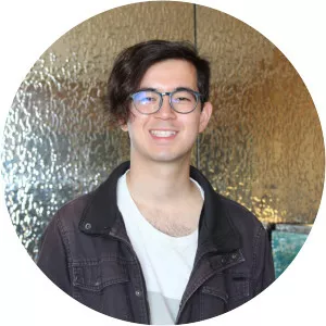 Naomi Kurata - Author