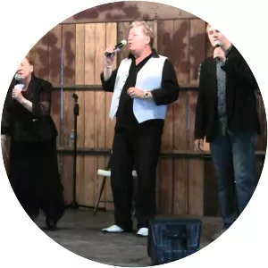 Naomi & The Segos - Musical artist