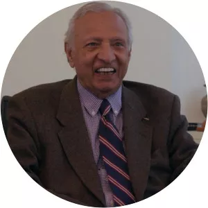 Narendra Paul Loomba - Biographer