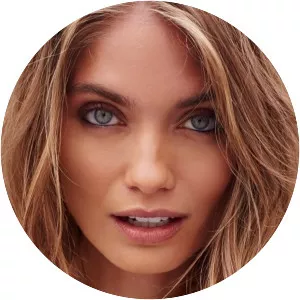 Natalie Morris photograph