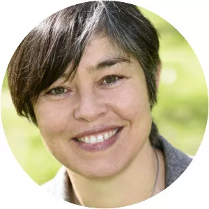 Natalie Savona photograph