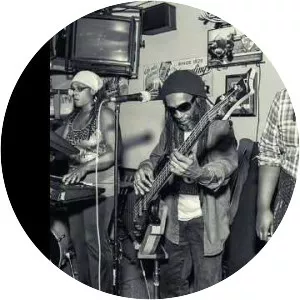 Natti Love Joys - Rock band