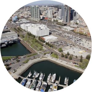 Navy Broadway Complex - 