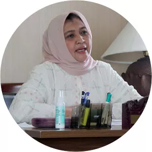 Nawal Lubis photograph