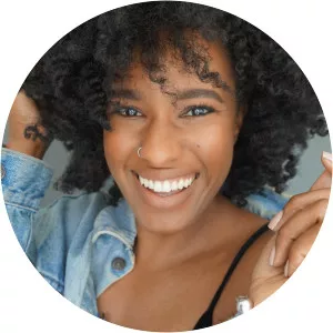 Nayanna Holley - Musician