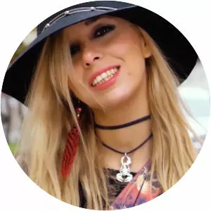 Naz Cimilli - Musical artist