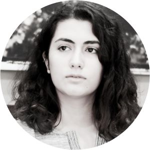 Nazenin Elci photograph