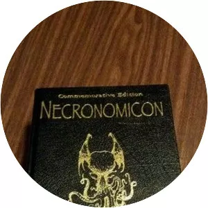 Necronomicon: The Best Weird Tales of H. P. . . .