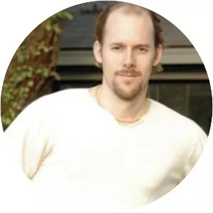 Ned Farr - Film director ‧ Dreya Weber's husband