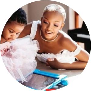 Nefertiti Madida photograph