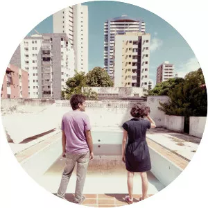 Neighbouring Sounds - 2012 ‧ Mystery/Thriller ‧ 2h 11m