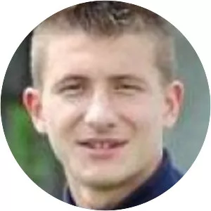 Neluț Roșu (Neluţ Roşu)