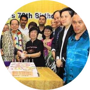 Neo Yoke Tee photograph