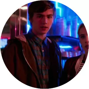 Nerve - 2016 ‧ Drama/Mystery ‧ 1h 36m