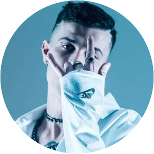 Nese Ikaro - Musical artist