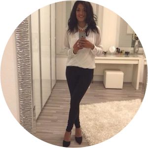 Neşe Ozil photograph