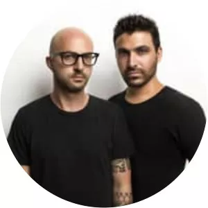 Neverdogs - Musical group