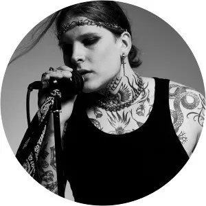 Neverlove photograph