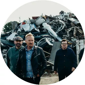 NewSong - Musical group