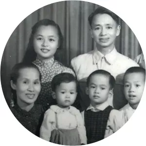 Nguyen Te Chinh - Nguyen Lan Dung's sister