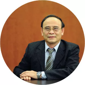 Nguyen Van Quyen - Politician