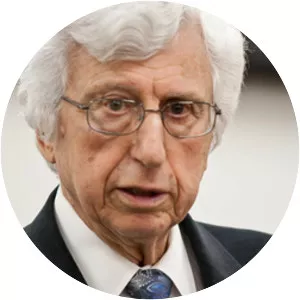 Nicholas Cummings - American psychologist